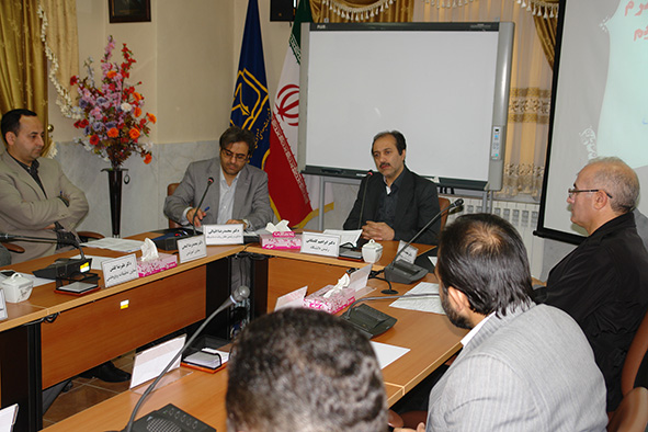 گزارش تصویری جلسه رئیس دانشگاه با معاونین و مدیران دانشگاه